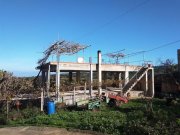 Vlacheronitissa Kreta, Vlacheronitissa: Altes Haus mit Betonrahmen und schönem Garten zum Verkauf - Rohbau Haus kaufen